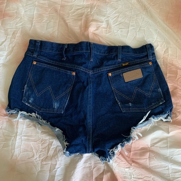 Wrangler Denim Shorts - Picture 3 of 6